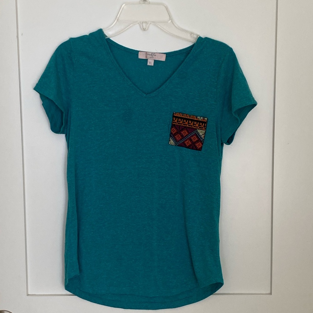 Turquoise T-shirt with embroidered pocket